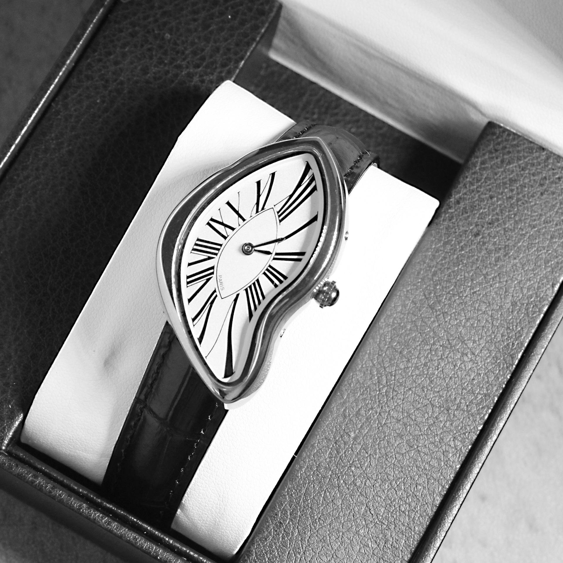 Medieval Crash High Sense Decoration Retro Twist Creative Leather Watch Fashion High Niche
Medieval Crash High Sense Decoration Retro Twist Creative Leather Watch Fashion High Niche