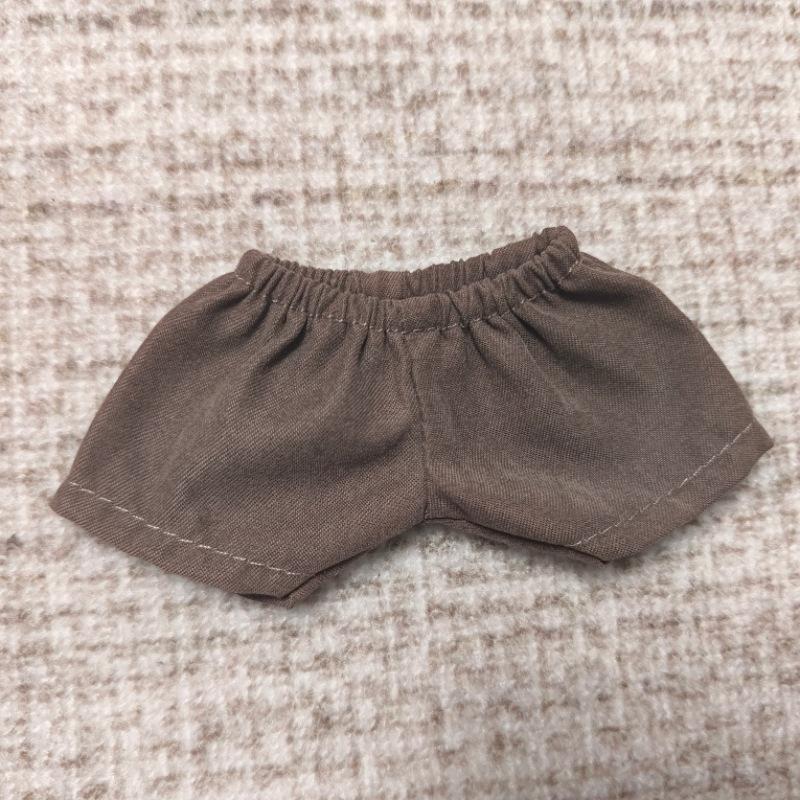 Комплект одежды с подвеской Лабубу для первого и второго поколения: Включает полосатую рубашку, брюки и сумку для куклы Лабубу
Комплект одежды с подвеской Лабубу для первого и второго поколения: Включает полосатую рубашку, брюки и сумку для куклы Лабубу