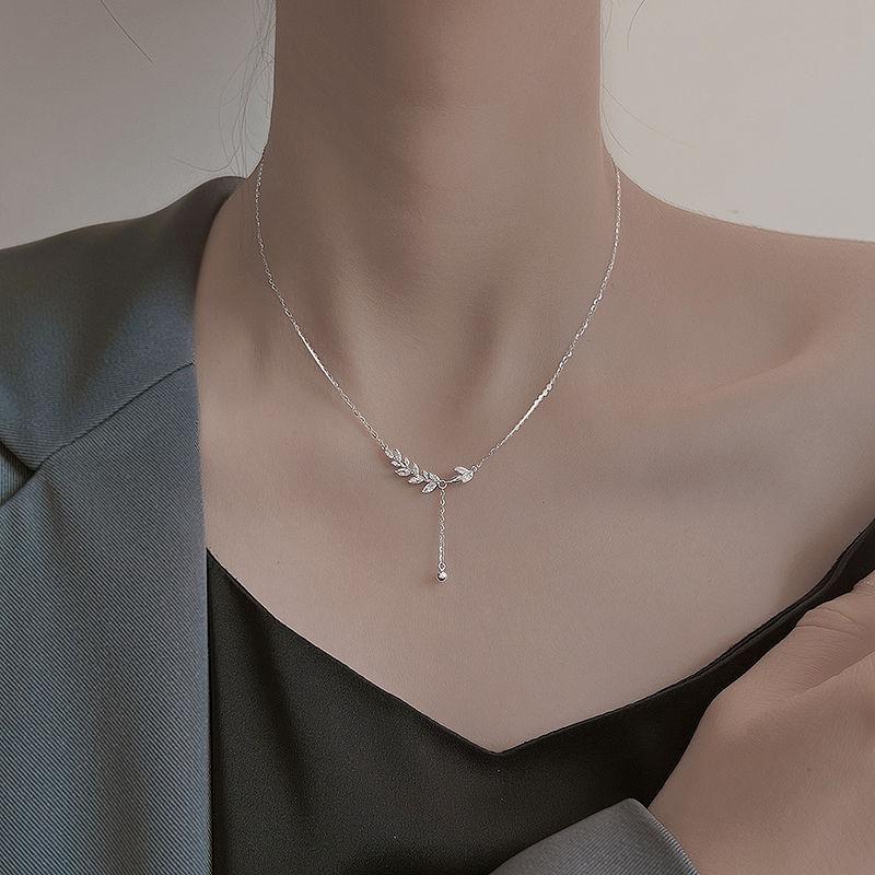 New 925 Sterling Silver Branch Shape Necklace Simple Personality Charm Woman Pendant Choker Birthday Gift Exquisite Jewelry платиновий
New 925 Sterling Silver Branch Shape Necklace Simple Personality Charm Woman Pendant Choker Birthday Gift Exquisite Jewelry платиновий