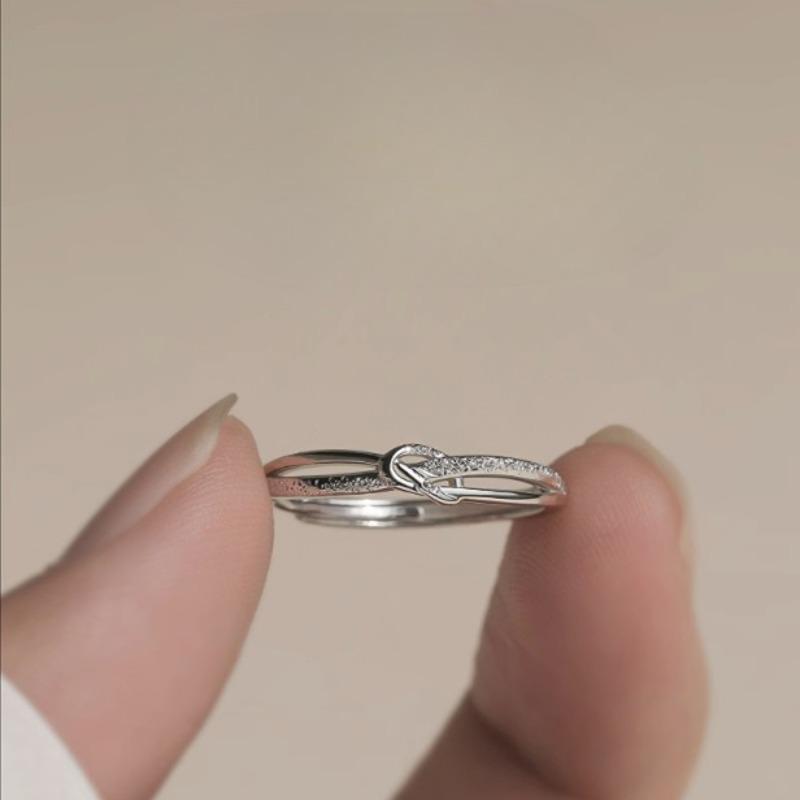 Star Cluster Ring - A Unique Design for Women, Fingerless Circular Opening Ring, Fashionable Matching Ring for Fingers
Star Cluster Ring - A Unique Design for Women, Fingerless Circular Opening Ring, Fashionable Matching Ring for Fingers