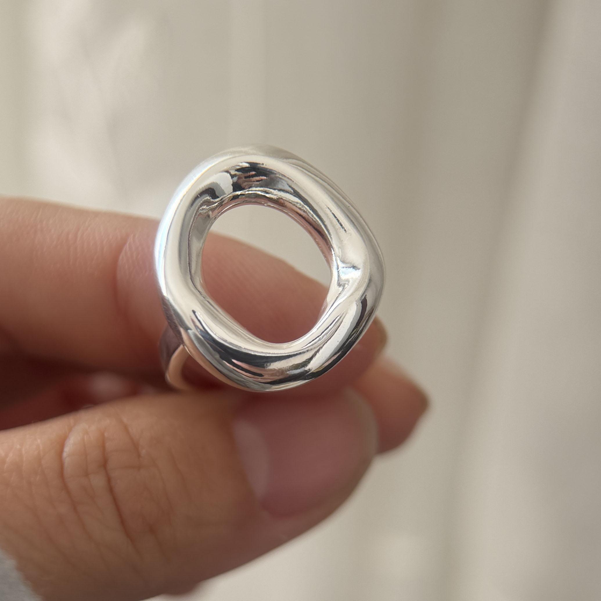925 Sterling Silver Rings for Women Couple Minimalist Handmade GOld Hollow Round Ring Fine Jewelry Gift Prevent Allergy resizable
925 Sterling Silver Rings for Women Couple Minimalist Handmade GOld Hollow Round Ring Fine Jewelry Gift Prevent Allergy resizable