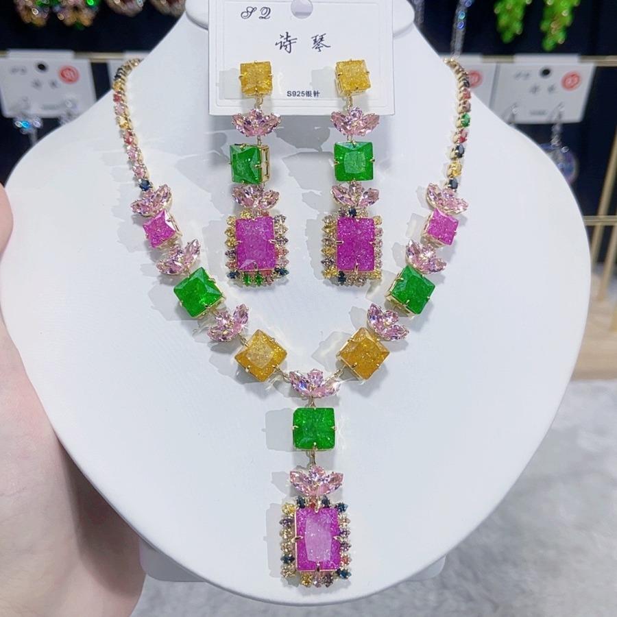 Luxury Square Pendant Jewelry Set Earring Pink Necklace For Women Bridal Wedding Exquisite Fashion Zircon Party Banquet Gift різнокольоровий
Luxury Square Pendant Jewelry Set Earring Pink Necklace For Women Bridal Wedding Exquisite Fashion Zircon Party Banquet Gift різнокольоровий