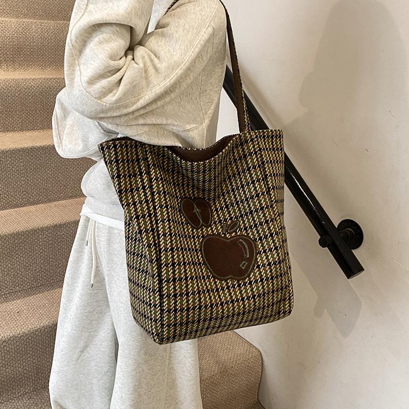 Qiandongge Сумка-мессенджер под мышкой Женская 2025 Новая Простая Портативная Сумка через плечо Большая Вместимость Сумка-тоут Small 28 * 10 * 33 зелёный
Qiandongge Сумка-мессенджер под мышкой Женская 2025 Новая Простая Портативная Сумка через плечо Большая Вместимость Сумка-тоут Small 28 * 10 * 33 зелёный