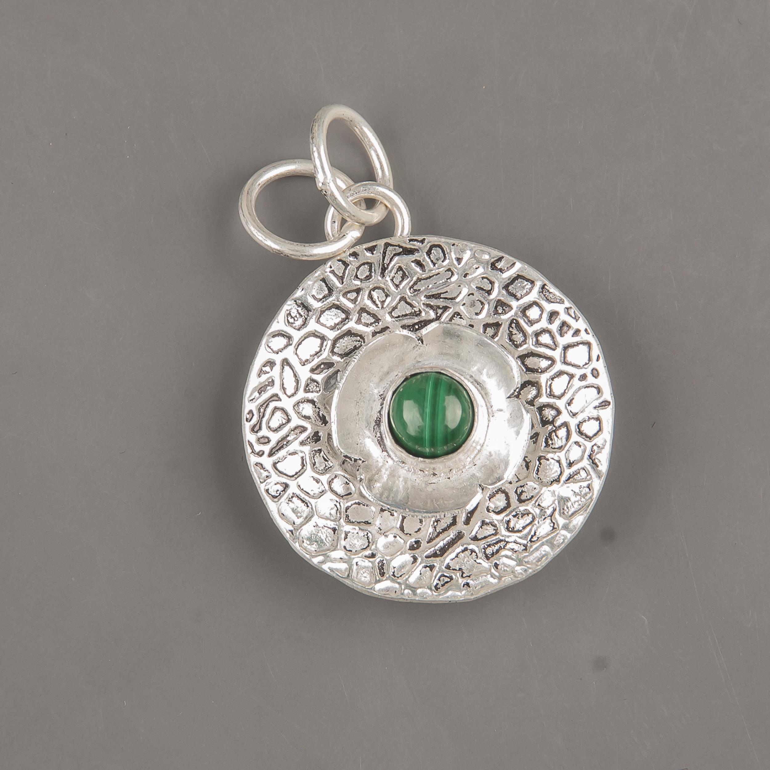 Malachite Pendant, 925 Sterling Silver Pendant Jewelry. Gift For Women Handmade Silver Chain Pendant Gemstone Jewelry For Wedding Gift 1.20 inches зелений
Malachite Pendant, 925 Sterling Silver Pendant Jewelry. Gift For Women Handmade Silver Chain Pendant Gemstone Jewelry For Wedding Gift 1.20 inches зелений