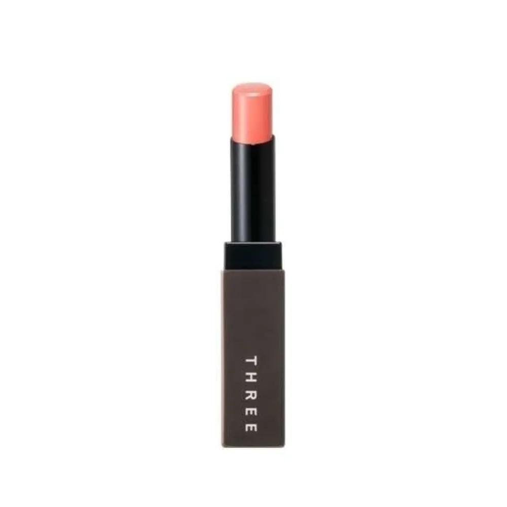 THREE Authentic Lip Concealer Protector FREE
THREE Authentic Lip Concealer Protector FREE