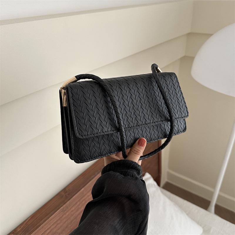 Niche Minimalist Single Shoulder Bag - 2024 Spring Solid Color Casual Underarm Handbag for Fashionable Commutes
Niche Minimalist Single Shoulder Bag - 2024 Spring Solid Color Casual Underarm Handbag for Fashionable Commutes