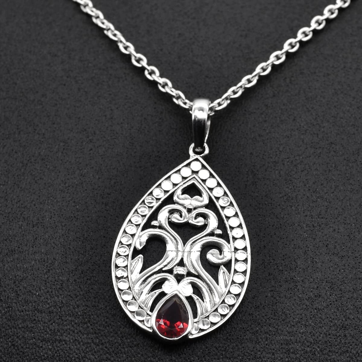 Груша Огранка Красный Гранат (0,98 карата) Кулон Твердый 925 Серебряный кулон с драгоценным камнем без цепных украшений для женщин или девочек (Только серебряный кулон)
Груша Огранка Красный Гранат (0,98 карата) Кулон Твердый 925 Серебряный кулон с драгоценным камнем без цепных украшений для женщин или девочек (Только серебряный кулон)