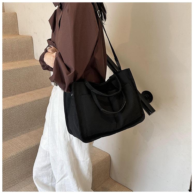 Autumn messenger 2025 new casual foreign style bag women s tote bag large capacity shoulder handbag рожевий
Autumn messenger 2025 new casual foreign style bag women s tote bag large capacity shoulder handbag рожевий