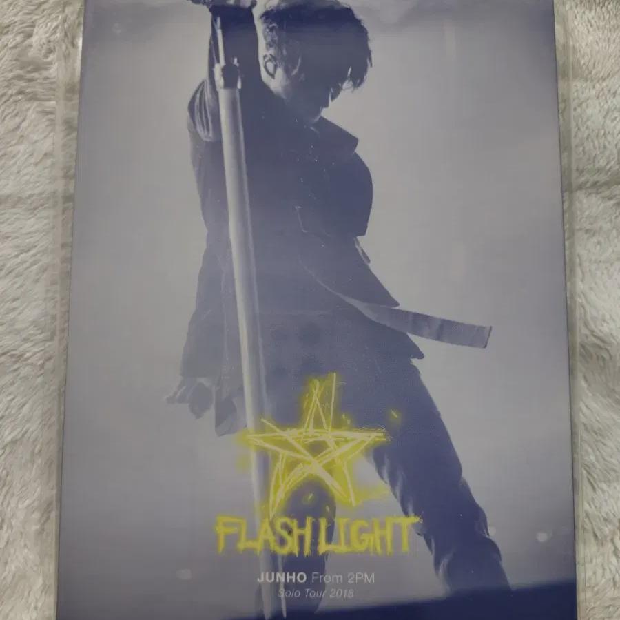 Ли Джун-хо Флэш-Лайт Blu-ray 
Ли Джун-хо Флэш-Лайт Blu-ray