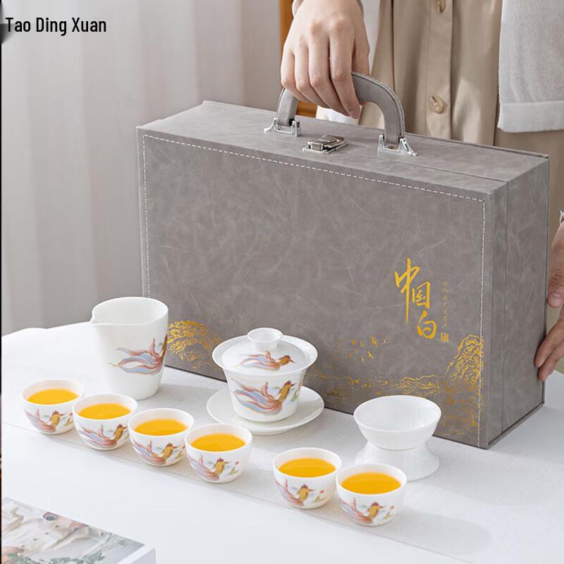Tao Ding Xuan Prosperity White Porcelain Tea Set
Tao Ding Xuan Prosperity White Porcelain Tea Set