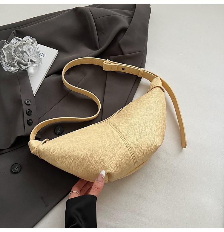 Premium texture bag women 2025 new high-end design shoulder messenger bag versatile commuter dumpling bag
Premium texture bag women 2025 new high-end design shoulder messenger bag versatile commuter dumpling bag