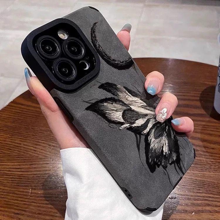 Dark Butterfly Retro Suede iPhone 14 Pro Max/13 Pro Max Case iPhone 15 Pro Max
Dark Butterfly Retro Suede iPhone 14 Pro Max/13 Pro Max Case iPhone 15 Pro Max
