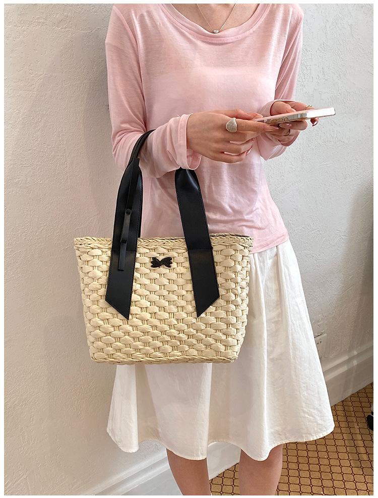 Summer French Straw Shoulder Underarm Bags for Women Outing Versatile Ladies Bucket Bag Simple Travel Vacati Girl Handbag Tote бежевый
Summer French Straw Shoulder Underarm Bags for Women Outing Versatile Ladies Bucket Bag Simple Travel Vacati Girl Handbag Tote бежевый