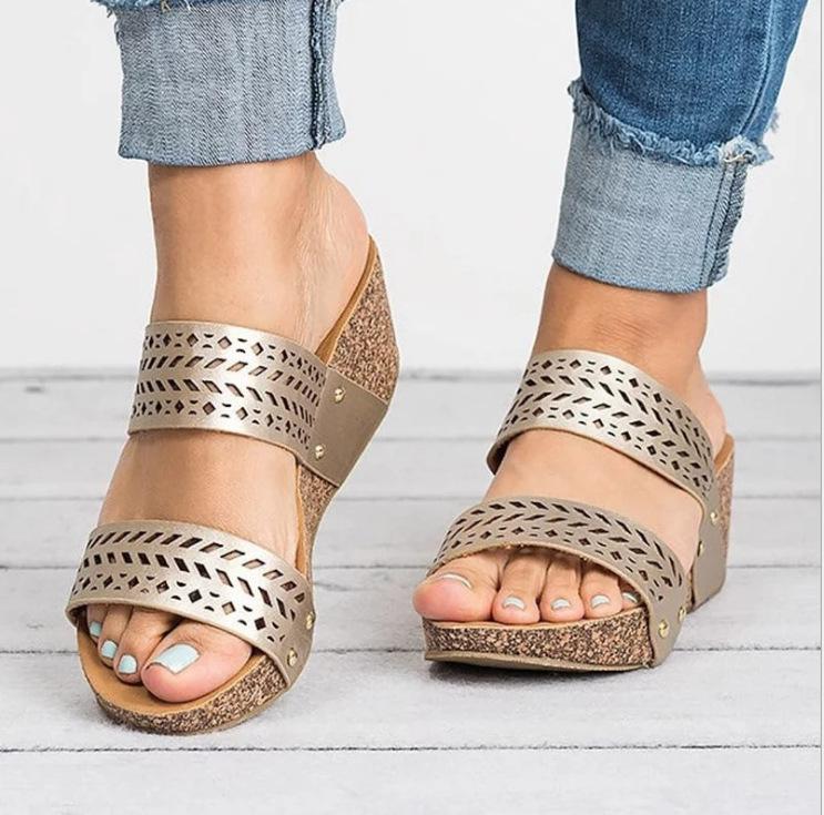 Summer new wedge heel high heel women s sandals foreign trade large size 40-43 35 белый
Summer new wedge heel high heel women s sandals foreign trade large size 40-43 35 белый