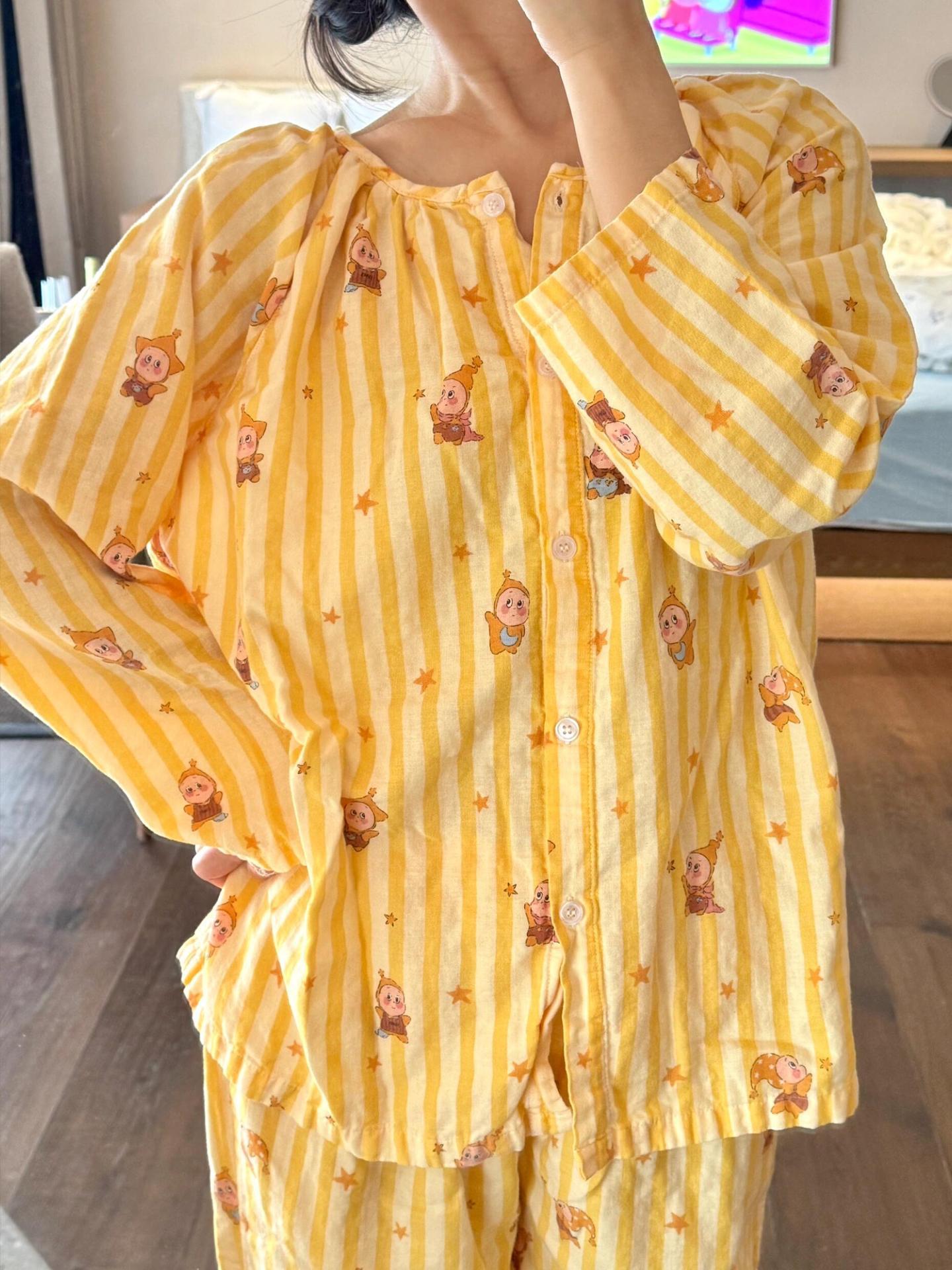 New product! Soft glutinous egg yolk star villain cotton double-layer yarn round neck long-sleeved trousers set pajamas women s spot M
New product! Soft glutinous egg yolk star villain cotton double-layer yarn round neck long-sleeved trousers set pajamas women s spot M