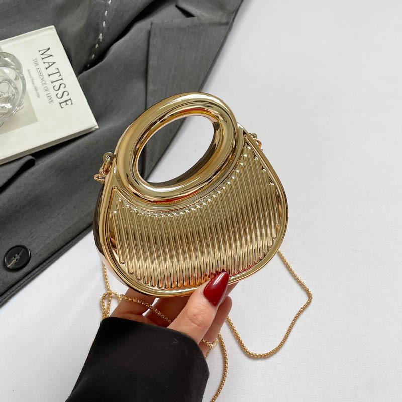 Personalized acrylic bag 2025 new European and American fashion diamond dumpling bag women s chain messenger dinner bag tide
Personalized acrylic bag 2025 new European and American fashion diamond dumpling bag women s chain messenger dinner bag tide