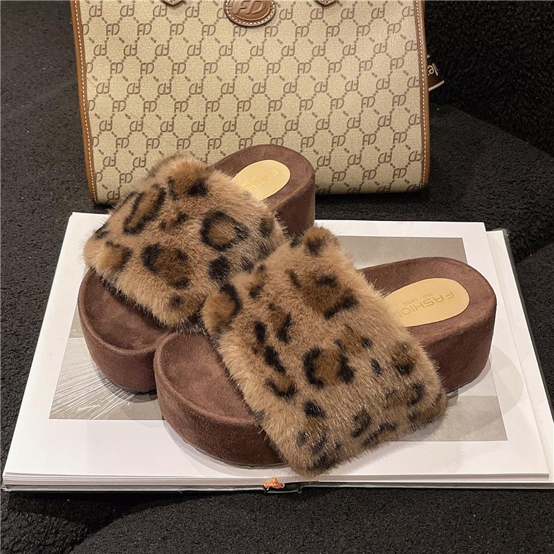 Fashion Women Platform Fur Slippers Leopard Flats Shoes Trend New Slingback Sandals 2025 Summer Open Toe Woman Flip Flops Casual Slides 40 коричневый
Fashion Women Platform Fur Slippers Leopard Flats Shoes Trend New Slingback Sandals 2025 Summer Open Toe Woman Flip Flops Casual Slides 40 коричневый