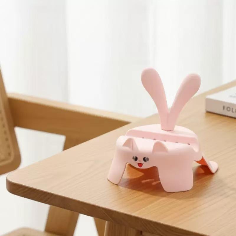 Adorable Kitten Mobile Phone Stand - Perfect for Desktop or Bedside Use
Adorable Kitten Mobile Phone Stand - Perfect for Desktop or Bedside Use