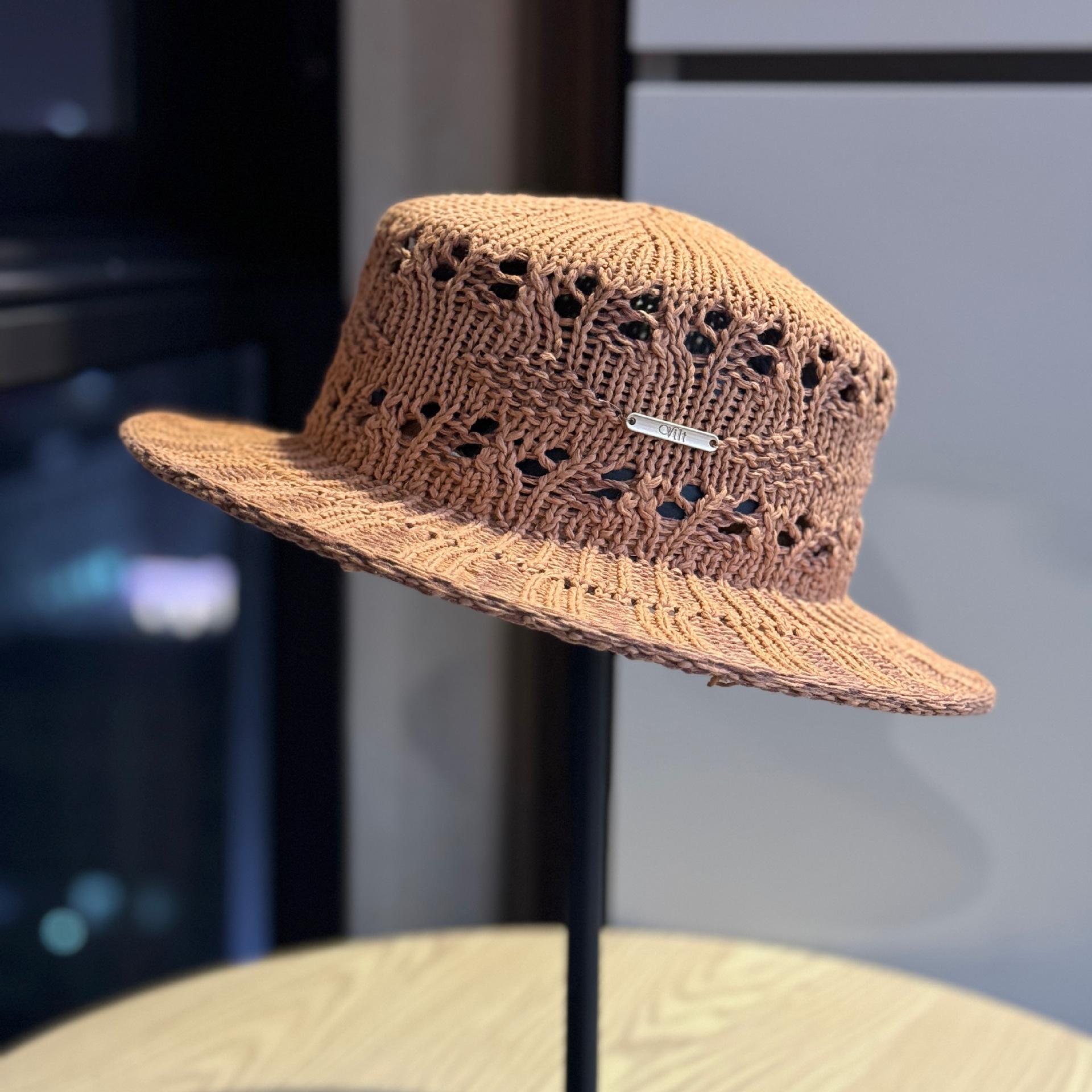 New women s summer high-end sun protection hat, hollowed-out design, elegant French style, makes the head look smaller, sun-shading flat-top hat Adult54-60Adjustable brick червоний колір
New women s summer high-end sun protection hat, hollowed-out design, elegant French style, makes the head look smaller, sun-shading flat-top hat Adult54-60Adjustable brick червоний колір