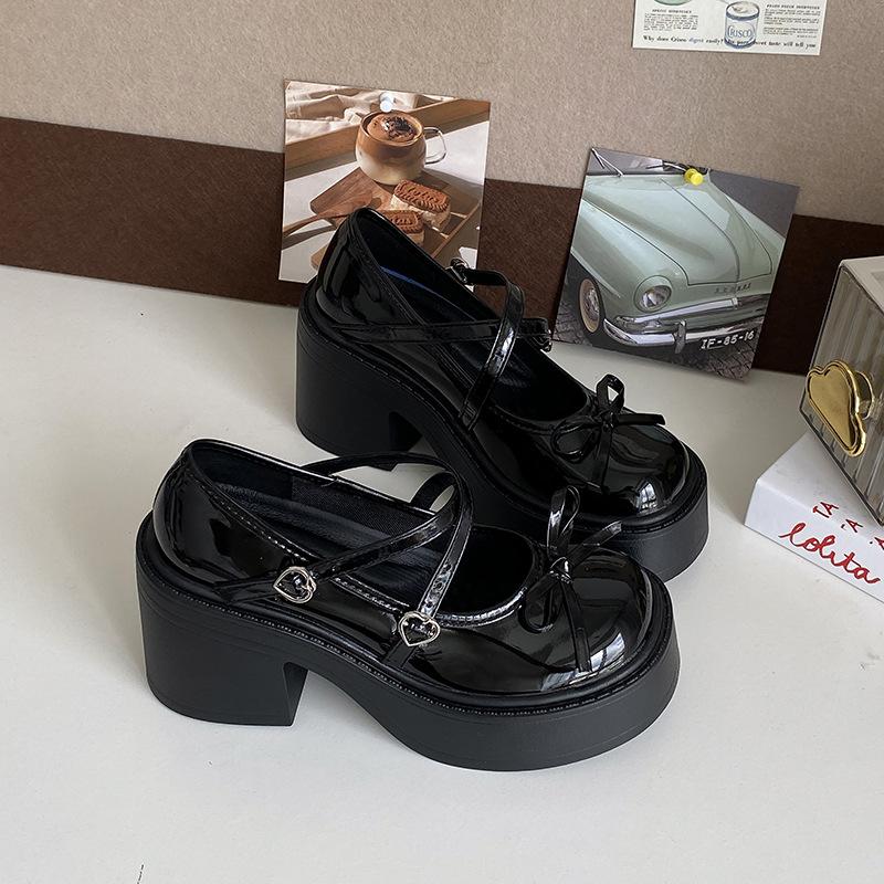 Shallow mouth small leather shoes small man increases height Mary Jane summer new retro temperament with skirt single shoes women 35
Shallow mouth small leather shoes small man increases height Mary Jane summer new retro temperament with skirt single shoes women 35