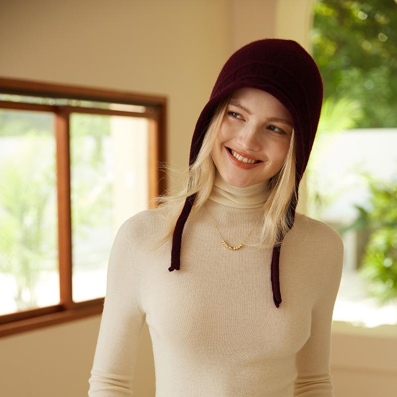 Новый осенне-зимний стиль женская вязаная шапка однотонного цвета с теплым краем, защищающим уши, с жаккардовой полосой с подворотом one size
Новый осенне-зимний стиль женская вязаная шапка однотонного цвета с теплым краем, защищающим уши, с жаккардовой полосой с подворотом one size