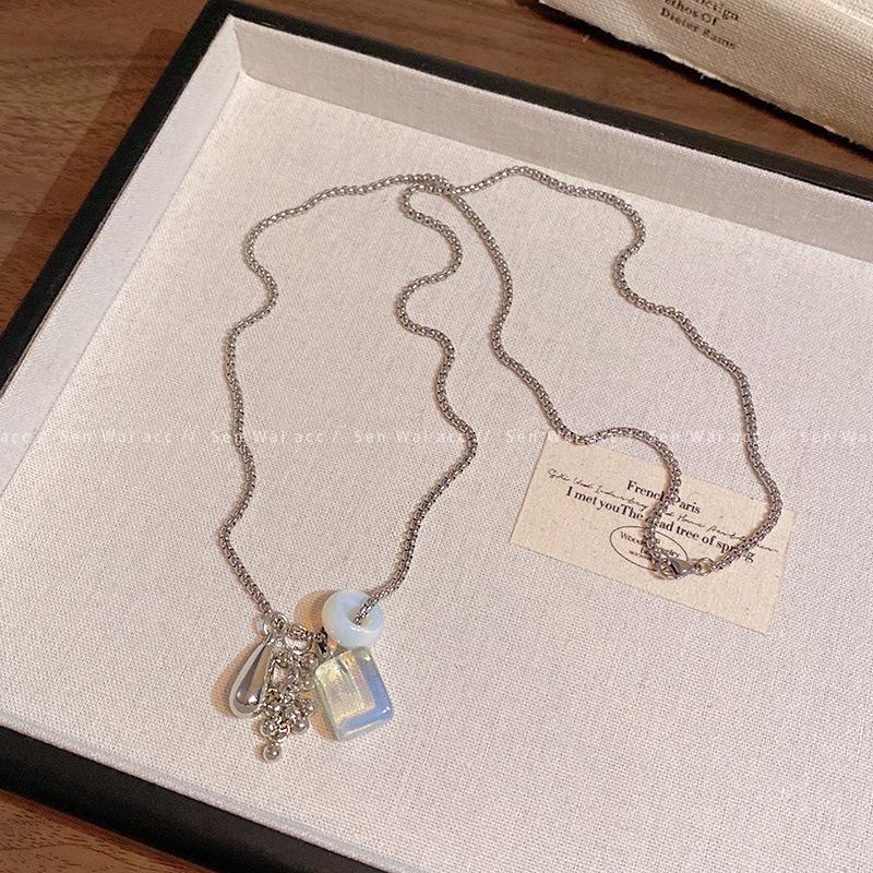 Colored stone long necklace women s light luxury niche temperament sweater chain neck accessories
Colored stone long necklace women s light luxury niche temperament sweater chain neck accessories