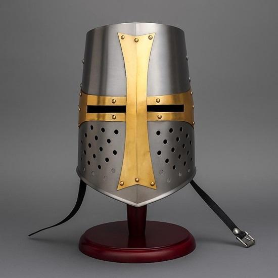 Crusader Helmet Replica – Full-Size Medieval Steel Helmet with Brass Cross – Great Helm Knight Armor
Crusader Helmet Replica – Full-Size Medieval Steel Helmet with Brass Cross – Great Helm Knight Armor