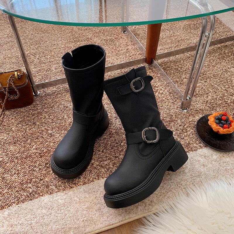 Vintage platform belt buckle Martin boots women s 2025 autumn new mid-tube knight boots British style brown fashion boots 35 чёрный
Vintage platform belt buckle Martin boots women s 2025 autumn new mid-tube knight boots British style brown fashion boots 35 чёрный