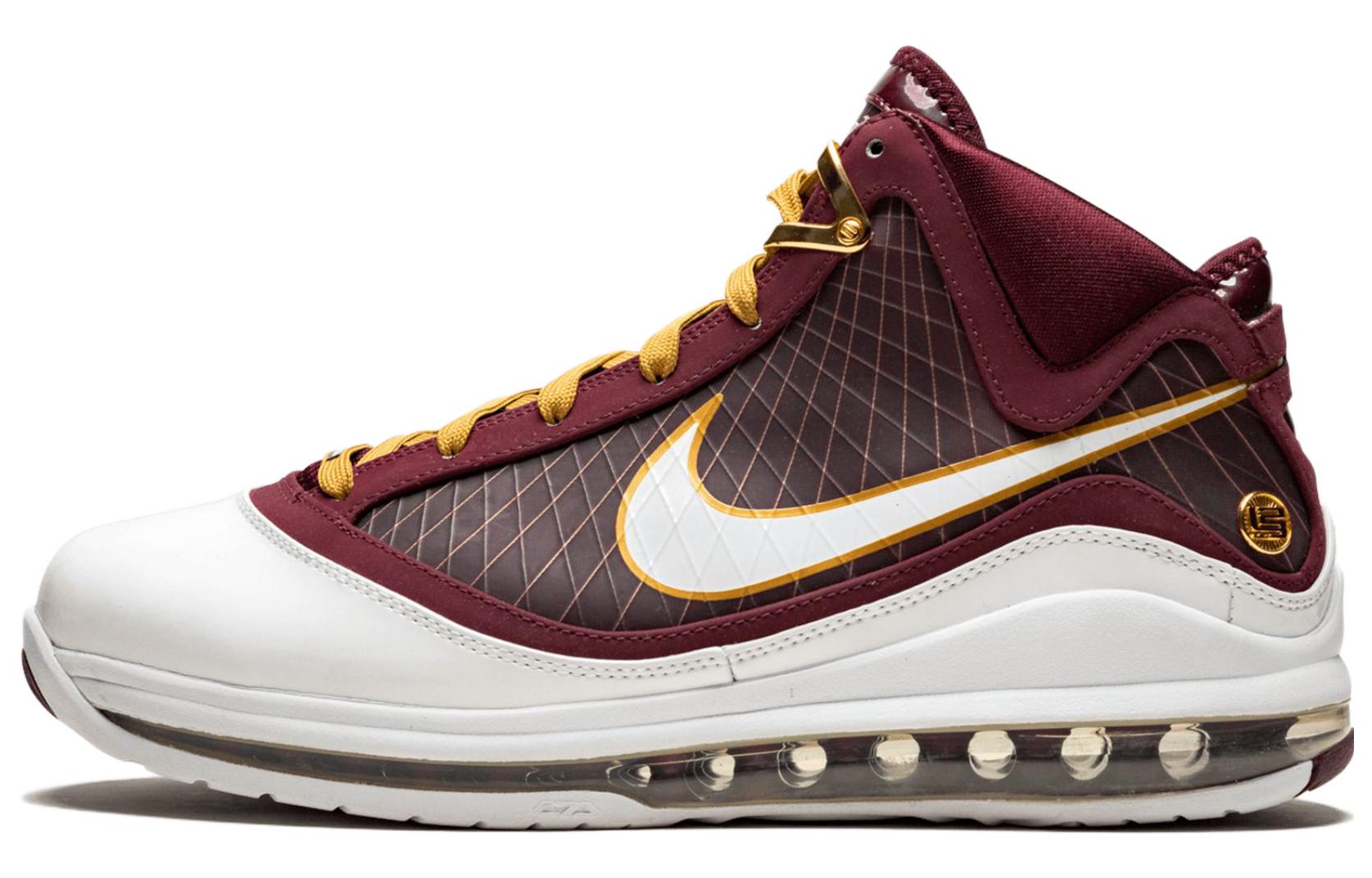 Nike LeBron 7 Christ The King CTK 375664-601 44
Nike LeBron 7 Christ The King CTK 375664-601 44