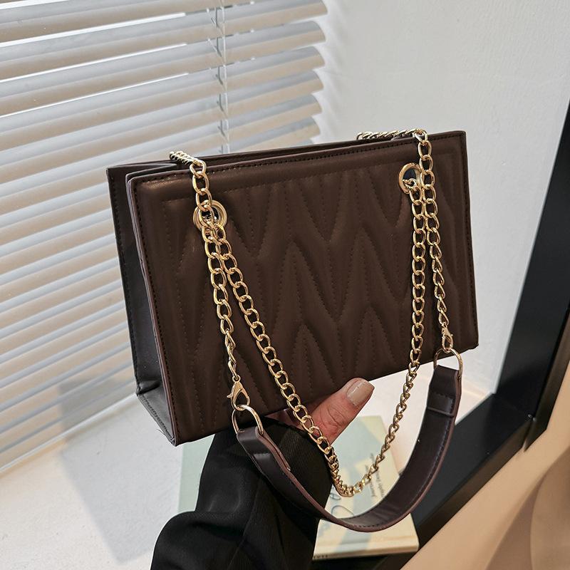 Сумка великої місткості жіноча 2024 зима нова мода ланцюжок текстура сумка на плече проста повсякденна сумка-месенджер маленька квадратна сумка
Сумка великої місткості жіноча 2024 зима нова мода ланцюжок текстура сумка на плече проста повсякденна сумка-месенджер маленька квадратна сумка