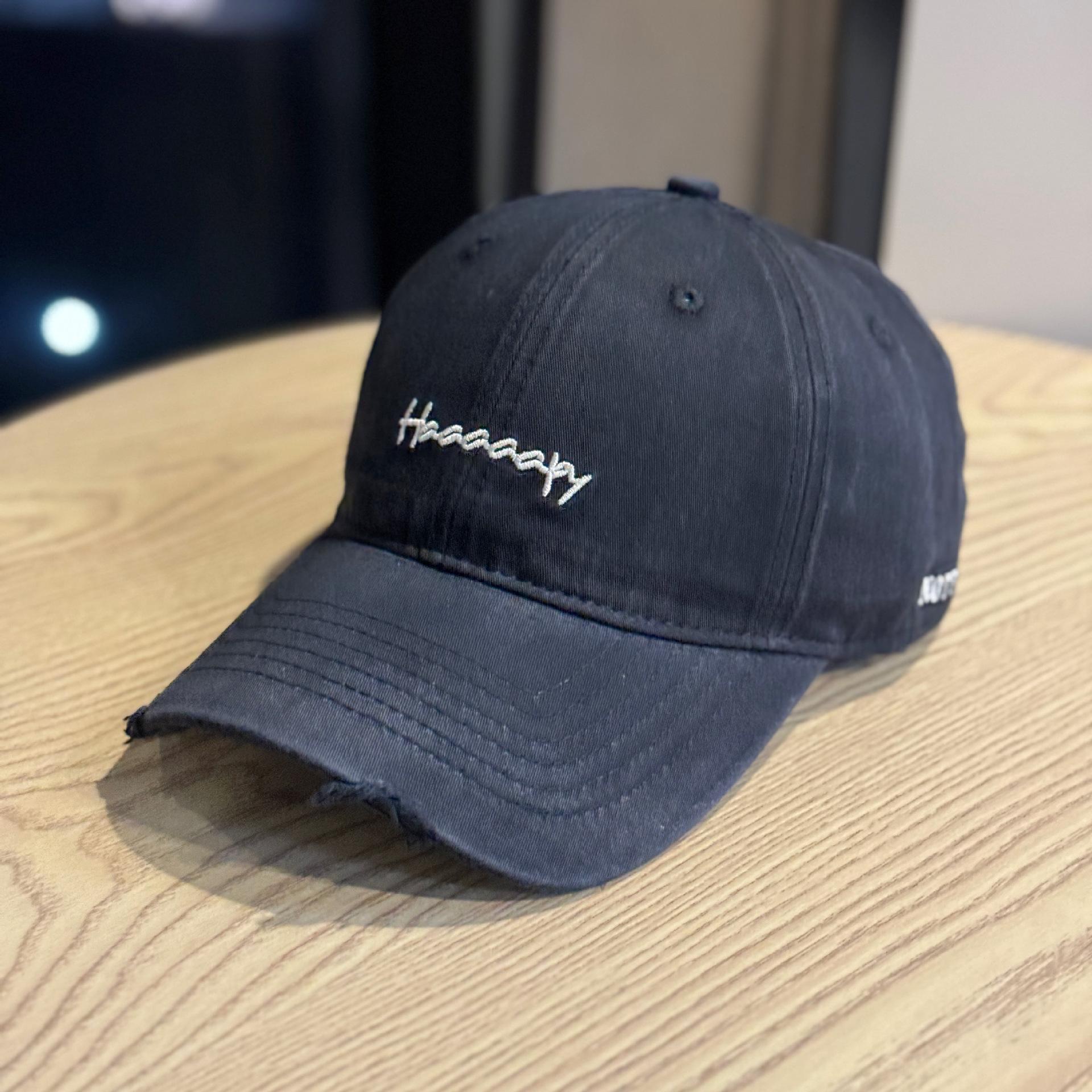 New letter-embroidered soft-top washed cotton baseball cap for women, age-reducing and slimming, distressed vintage duckbill cap, spring trend Adult54-60Adjustable чёрный
New letter-embroidered soft-top washed cotton baseball cap for women, age-reducing and slimming, distressed vintage duckbill cap, spring trend Adult54-60Adjustable чёрный