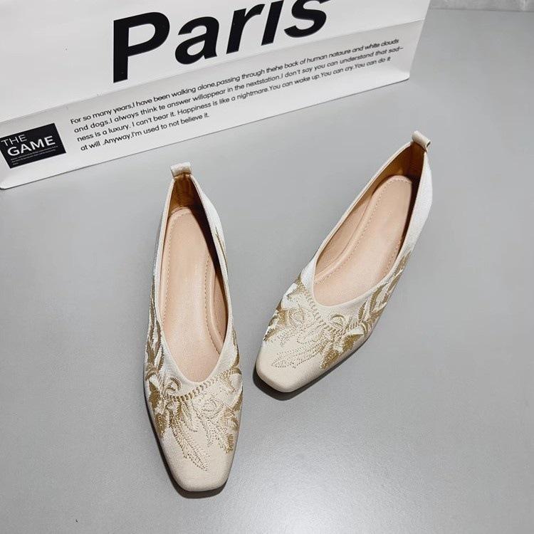 Single shoes women s autumn 2025 new new Chinese antique style with cheongsam Hanfu Doudou ladyshoes thick heel soft leather grandma shoes 40 абрикосовий
Single shoes women s autumn 2025 new new Chinese antique style with cheongsam Hanfu Doudou ladyshoes thick heel soft leather grandma shoes 40 абрикосовий