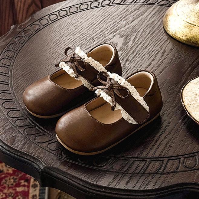 Girls Genuine Leather Lace Trim Retro Walking Shoes - Soft Sole Baby First Steps 12.5 cm
Girls Genuine Leather Lace Trim Retro Walking Shoes - Soft Sole Baby First Steps 12.5 cm