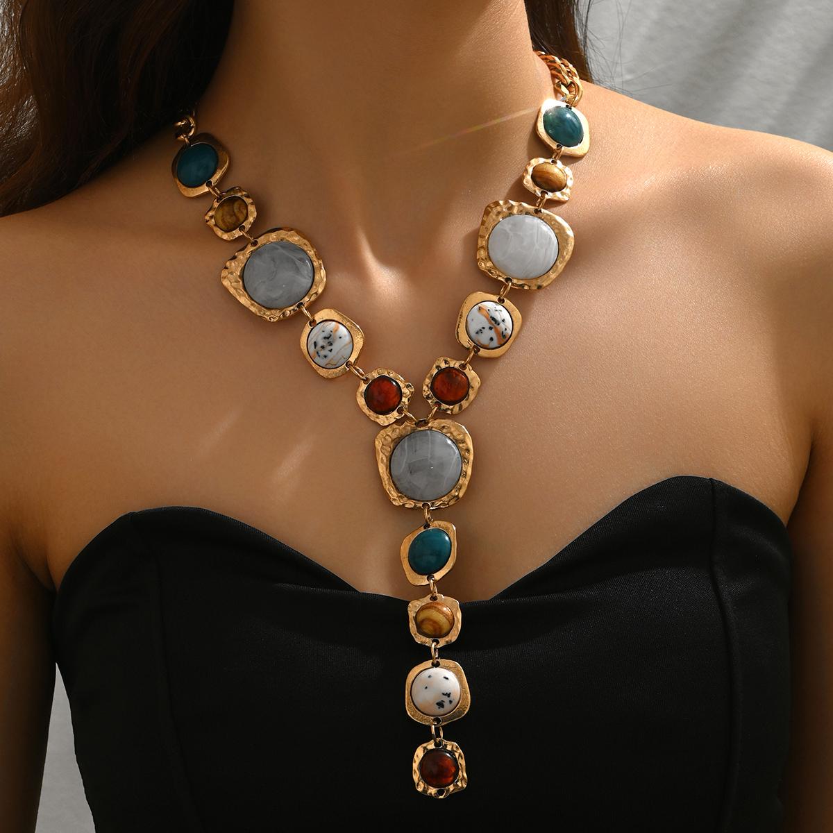 Vintage Exaggerated Y-shaped Long Necklace for Women Stylish Chunky Geometric Pendant Necklaces Boho Fashion Jewelry Accessories
Vintage Exaggerated Y-shaped Long Necklace for Women Stylish Chunky Geometric Pendant Necklaces Boho Fashion Jewelry Accessories