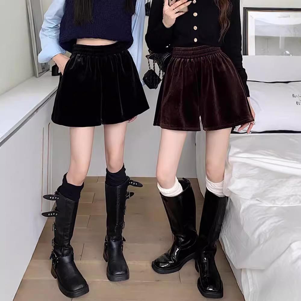 2024 Women s Black Gold Velvet A-Line Bootcut Shorts - European Style, Casual, Loose Fit, Tight Waist Winter Outerwear XS кофейный
2024 Women s Black Gold Velvet A-Line Bootcut Shorts - European Style, Casual, Loose Fit, Tight Waist Winter Outerwear XS кофейный