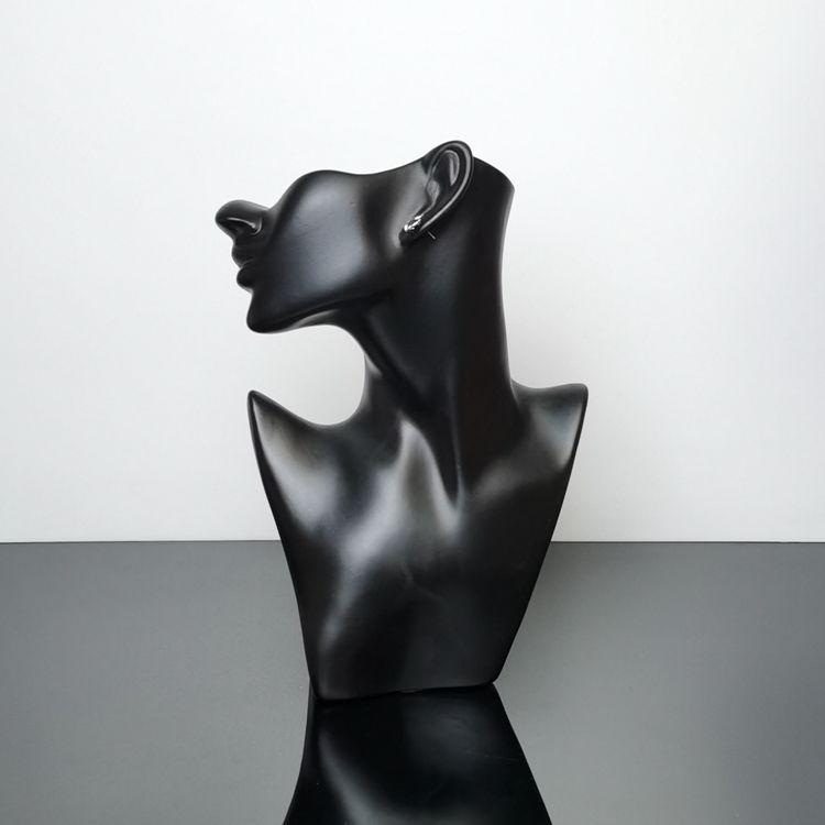 Черная ПВХ голова манекена для демонстрации ювелирных изделий: Подставка для ожерелий и серег
Черная ПВХ голова манекена для демонстрации ювелирных изделий: Подставка для ожерелий и серег