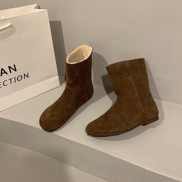 Новые однотонные зимние женские ботильоны 2024 года с круглым носком для улицы, высокое качество, модная обувь для женщин, женские ботильоны 40 кофейный
Новые однотонные зимние женские ботильоны 2024 года с круглым носком для улицы, высокое качество, модная обувь для женщин, женские ботильоны 40 кофейный