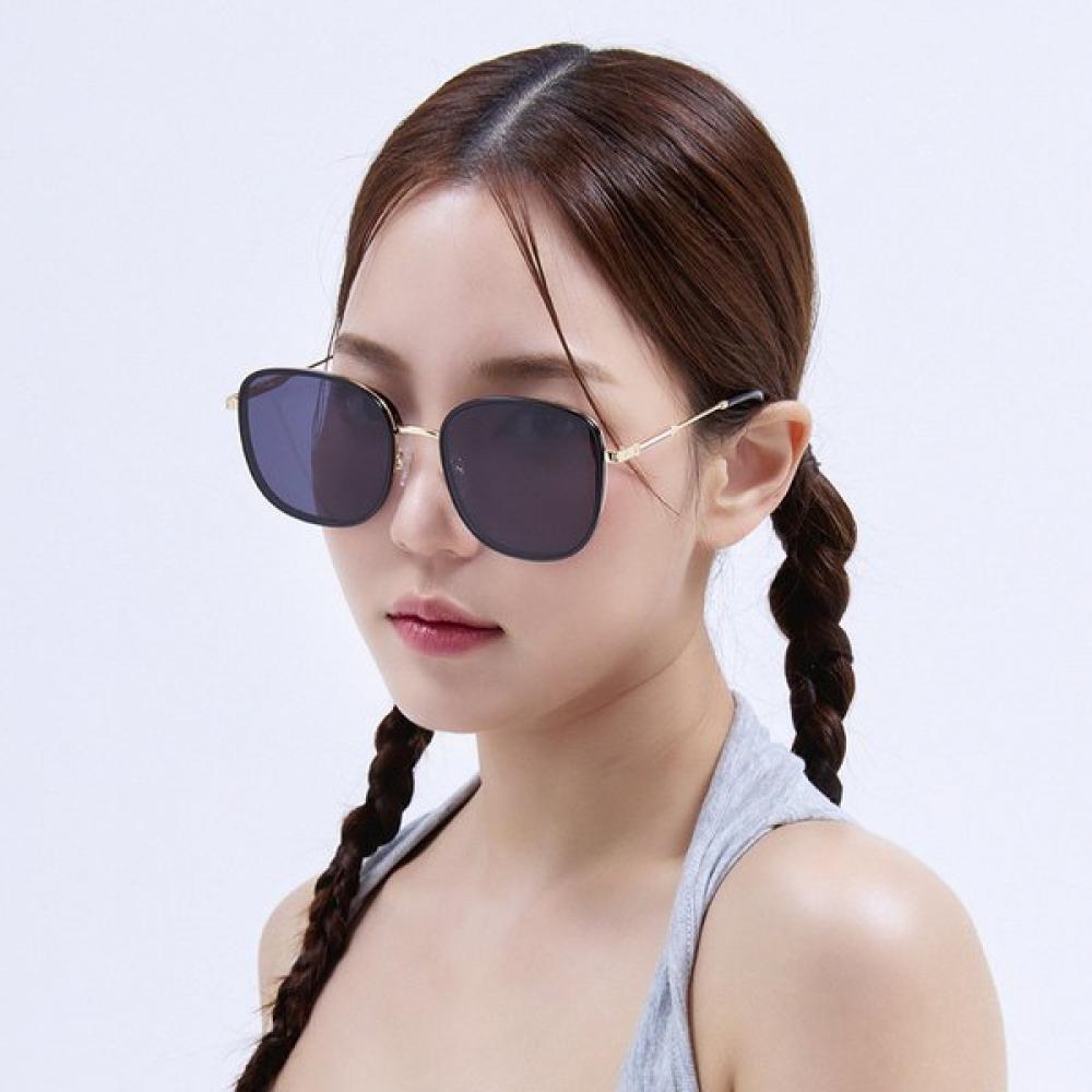 Fila Sunglasses Fls7390 Black 58 Single option
Fila Sunglasses Fls7390 Black 58 Single option