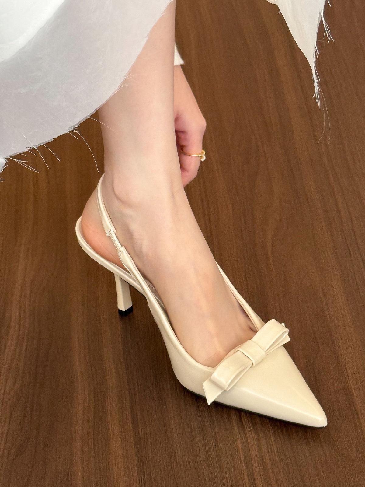 Вечеринка с красным вином • туфли-лодочки на высоком каблуке • женская сумка • голова пустая • одинарная женская обувь 39
Вечеринка с красным вином • туфли-лодочки на высоком каблуке • женская сумка • голова пустая • одинарная женская обувь 39