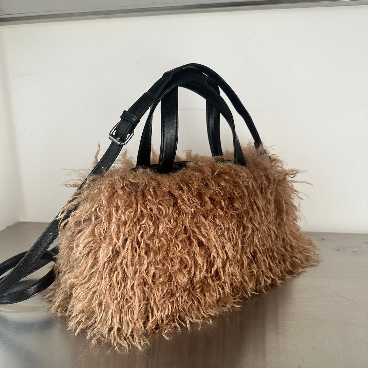 Fluffy Plush Shoulder Bag Warm Faux Mongolian Fur HandBags for Women Brands Large Hobo Shopper Purses
Fluffy Plush Shoulder Bag Warm Faux Mongolian Fur HandBags for Women Brands Large Hobo Shopper Purses