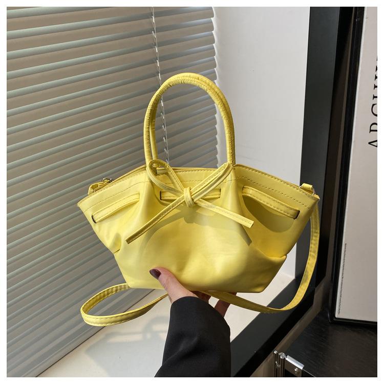 Korean niche portable vegetable basket bag women s spring 2025 new trendy fashion bucket bag bow messenger bag жовтий
Korean niche portable vegetable basket bag women s spring 2025 new trendy fashion bucket bag bow messenger bag жовтий
