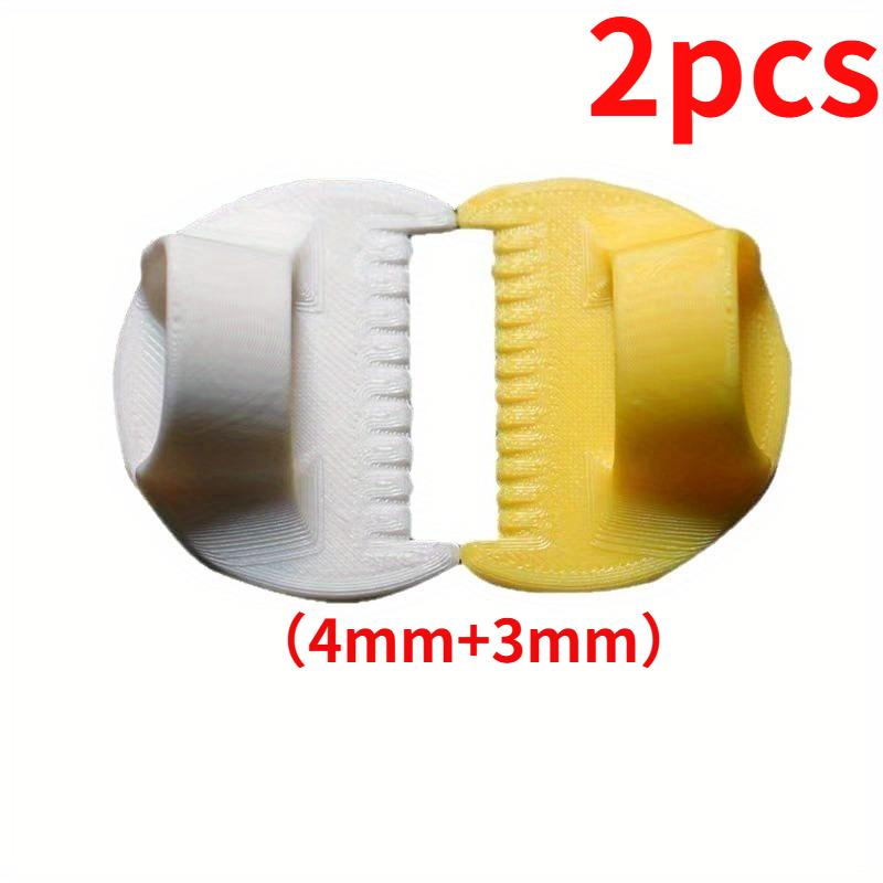 2pcs Sewing Measuring Tools,Durable Edge Stitching Lock and Knitting Tools,for Beginners. Features Spacing of 4mm,3mm.
2pcs Sewing Measuring Tools,Durable Edge Stitching Lock and Knitting Tools,for Beginners. Features Spacing of 4mm,3mm.