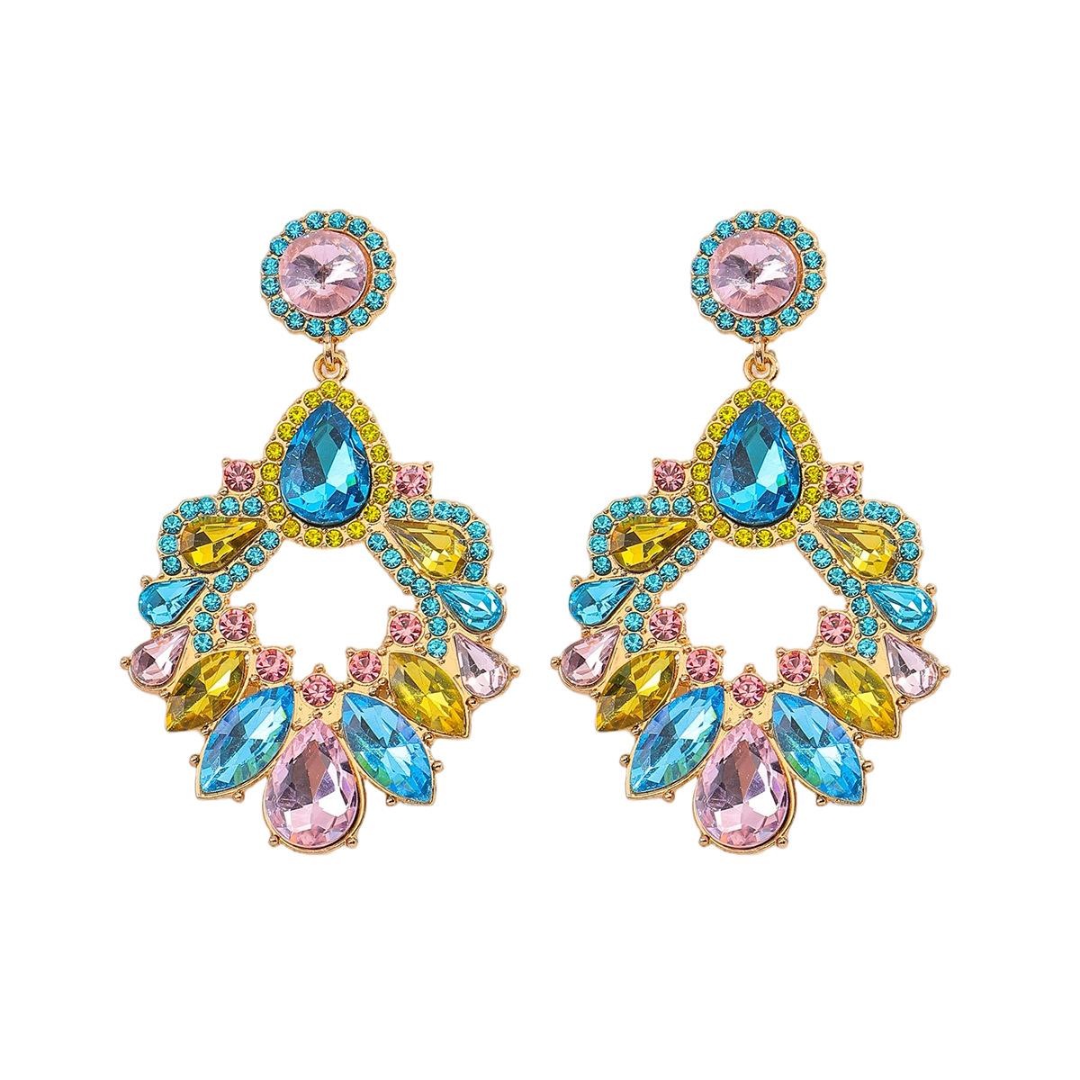 Three-color diamond-set earrings, personalized festival handmade rice bead earrings, exaggerated light luxury earrings for women
Three-color diamond-set earrings, personalized festival handmade rice bead earrings, exaggerated light luxury earrings for women
