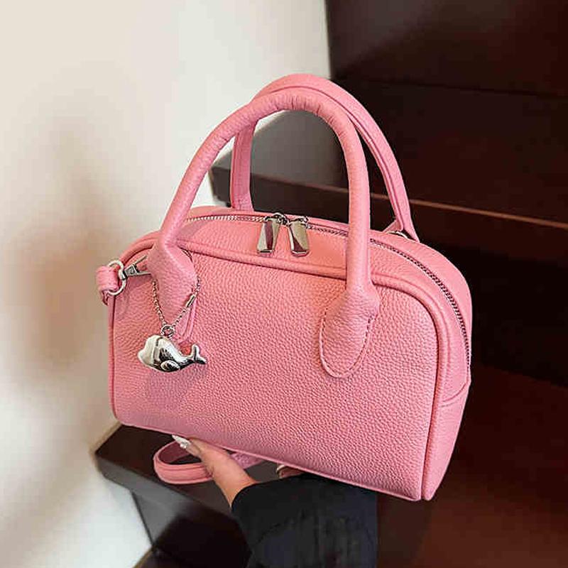 Korean Ins Bowling Handbags for Women New Fashi Versatile One Shoulder Bags Texture PU Crossbody Bags Chic Blue Small Pouch (20cm<Max Length<30cm) розовый
Korean Ins Bowling Handbags for Women New Fashi Versatile One Shoulder Bags Texture PU Crossbody Bags Chic Blue Small Pouch (20cm<Max Length<30cm) розовый