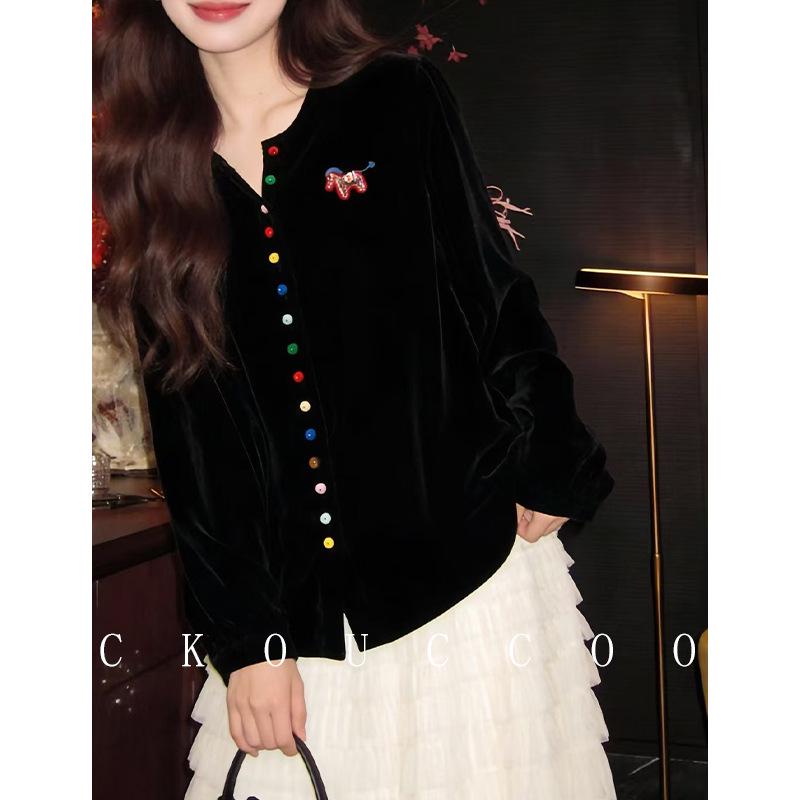 Rong Tai Elegant Hepburn Style Velvet Silk Brooch Buckle Long Sleeve Shirt - 2026 New Collection L чорний
Rong Tai Elegant Hepburn Style Velvet Silk Brooch Buckle Long Sleeve Shirt - 2026 New Collection L чорний