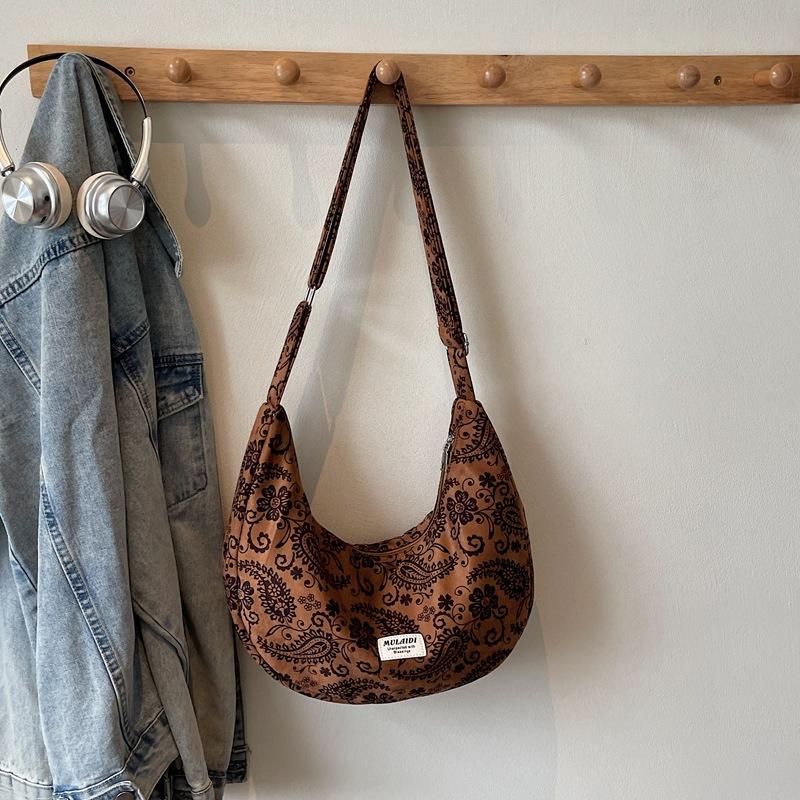 Today s popular leopard print bag women s fashion versatile shoulder messenger bag high-end niche design dumpling bag коричневый
Today s popular leopard print bag women s fashion versatile shoulder messenger bag high-end niche design dumpling bag коричневый