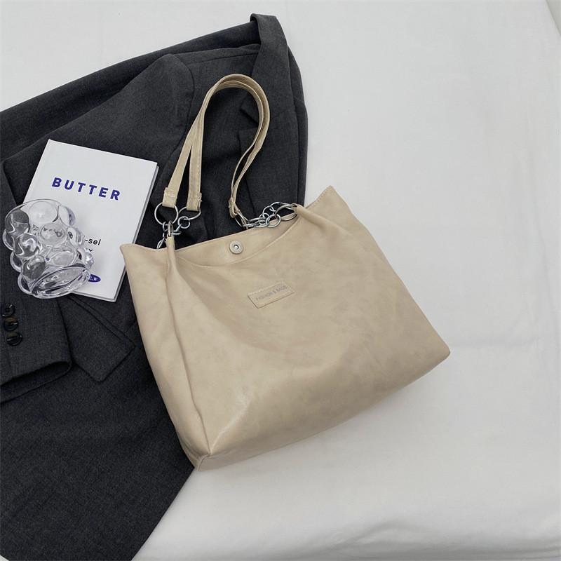 Spacious Casual Tote Bag For Women Fashionable Pu Leather Handbag With Magnetic Closure світлого кольору хакі
Spacious Casual Tote Bag For Women Fashionable Pu Leather Handbag With Magnetic Closure світлого кольору хакі