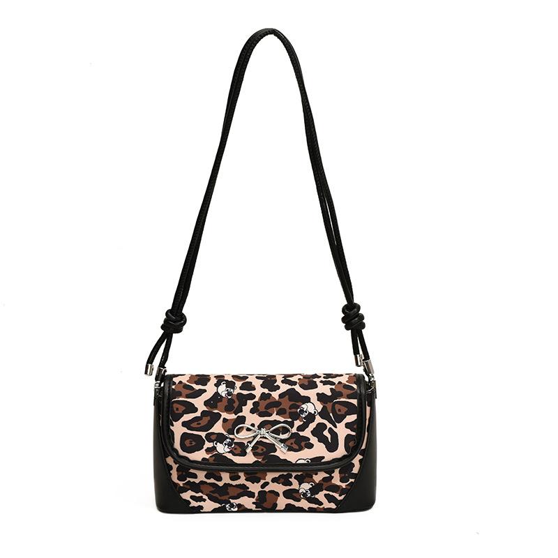 Сумка Женская Новая Мода Маленькая Квадратная Сумка Универсальная Сумка Мессенджер чёрный
Сумка Женская Новая Мода Маленькая Квадратная Сумка Универсальная Сумка Мессенджер чёрный