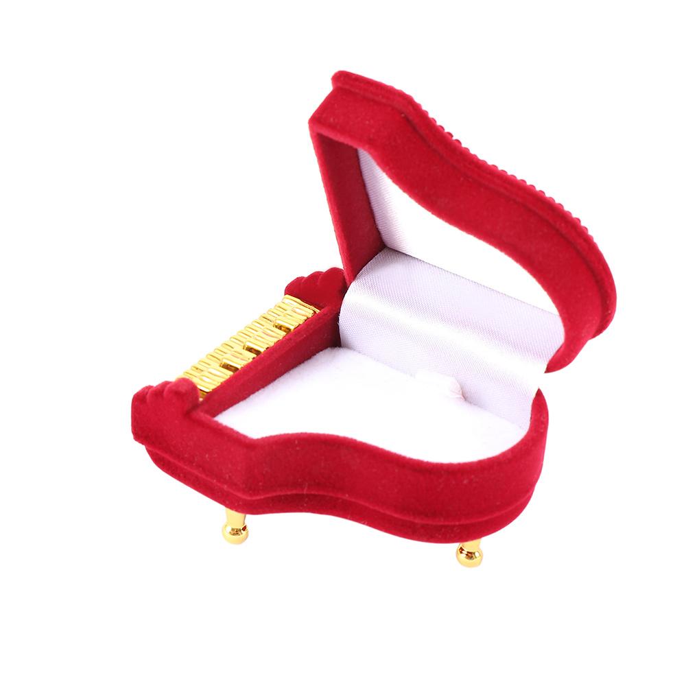 Hot Wedding Earring Pendant Storage Box Velvet Piano Ring Box Ring Box Gift Case красный
Hot Wedding Earring Pendant Storage Box Velvet Piano Ring Box Ring Box Gift Case красный