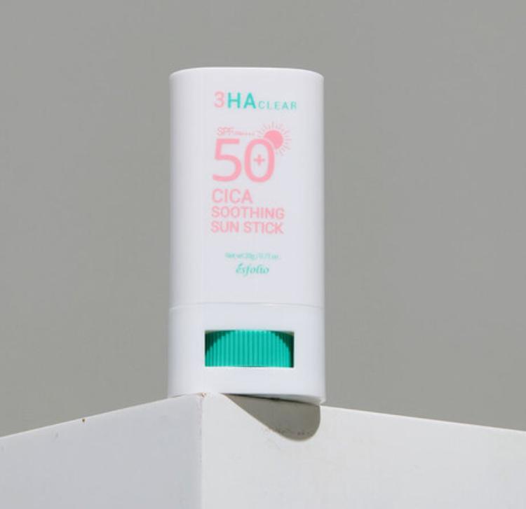 Esfolio 3HA Clear Cica Успокаивающий солнцезащитный крем-карандаш SPF50+ PA++++ / Защита от солнца, которую можно использовать в поездках 1 ea
Esfolio 3HA Clear Cica Успокаивающий солнцезащитный крем-карандаш SPF50+ PA++++ / Защита от солнца, которую можно использовать в поездках 1 ea